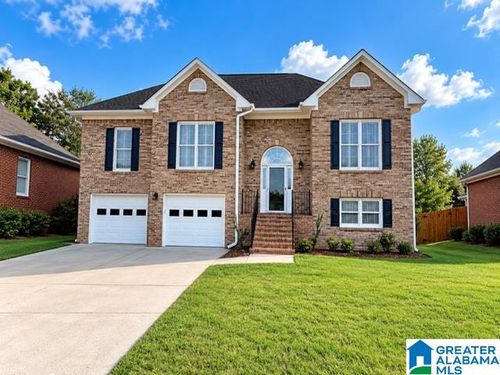 204 Beaver Trl, Pelham, AL, 35124-2668 | Card Image