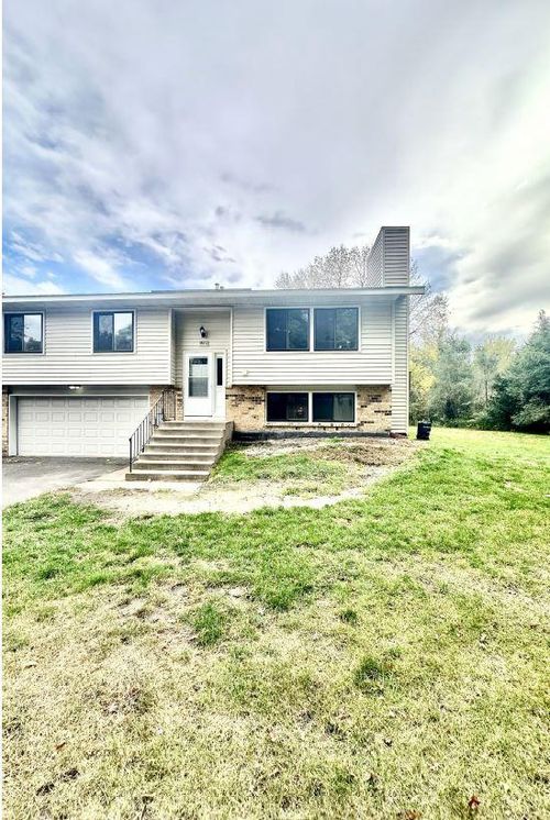 9872 7th St Ne, Blaine, MN, 55434-1351 | Card Image