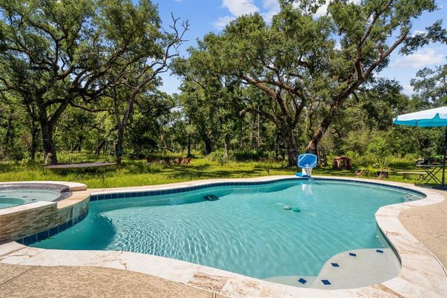 20203 Lake View Rd, House other with 4 bedrooms, 4 bathrooms and null parking in Damon TX | Image 43