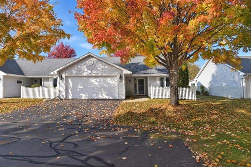 2095 Mitchell Street, OSHKOSH, WI, 54901 | Card Image
