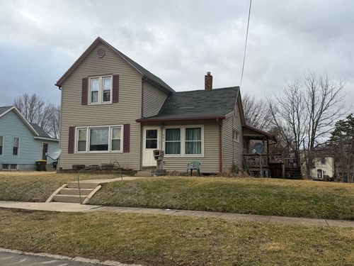 934 E Garden St, Freeport, IL, 61032-6016 | Card Image