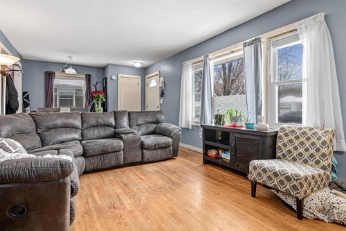 5306 Queen Ave N, Brooklyn Center, MN, 55430-2946 | Card Image