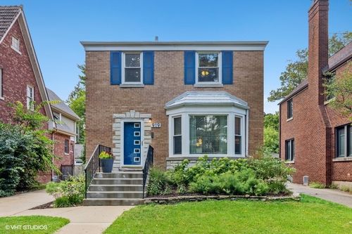 919 Belleforte Ave, Oak Park, IL, 60302-1301 | Card Image