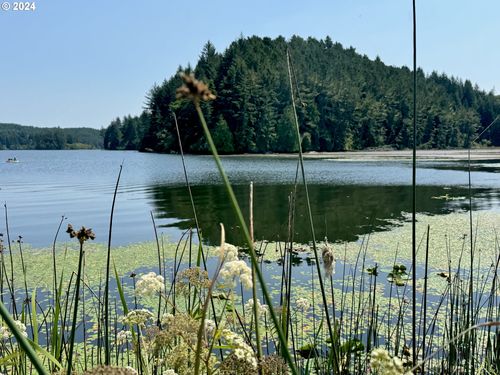 000 Tahkenitch Lndg E, Gardiner, OR, 97441 | Card Image