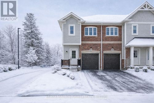15 Ravenscraig Place, Innisfil (Cookstown), ON, L0L1L0 | Card Image