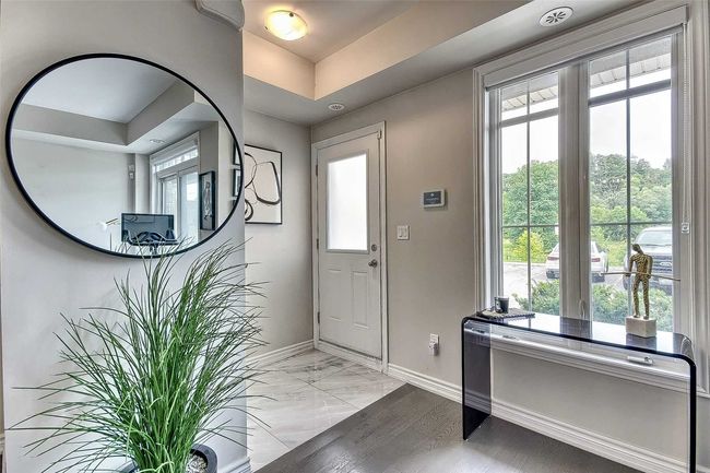 01 - 198 Pine Grove Rd, Condo with 2 bedrooms, 2 bathrooms and 2 parking in Vaughan ON | Image 4