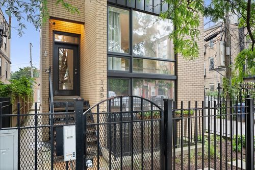 1-1355 W Erie St, CHICAGO, IL, 60642-5722 | Card Image