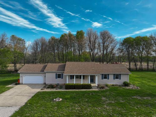 800 E Oak View Est, Winamac, IN, 46996-8785 | Card Image