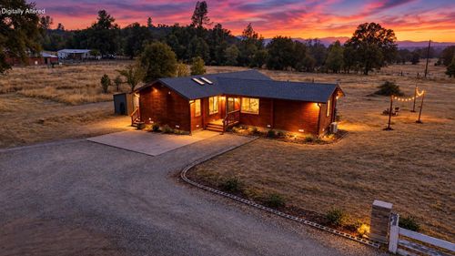 18230 Starr Rd, Cottonwood, CA, 96022-9386 | Card Image