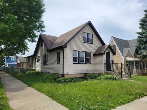 7501 W Winnemac Ave, Harwood Heights, IL, 60706-3407 | Card Image