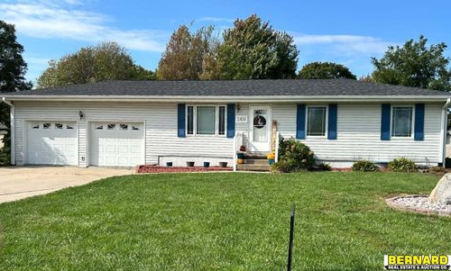 2414 Lynch Ave, Auburn, NE, 68305-3039 | Card Image