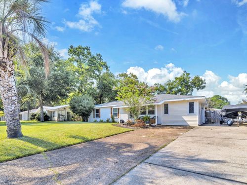 227 Holmes Blvd Nw, Fort Walton Beach, FL, 32548-4247 | Card Image