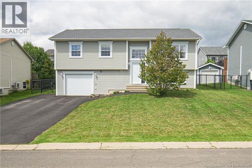 66 Watling Cres, Oromocto, NB, E2V4M8 | Card Image