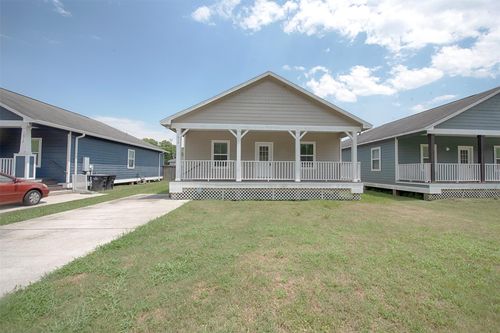 1612 W Willis St, Alvin, TX, 77511-5869 | Card Image