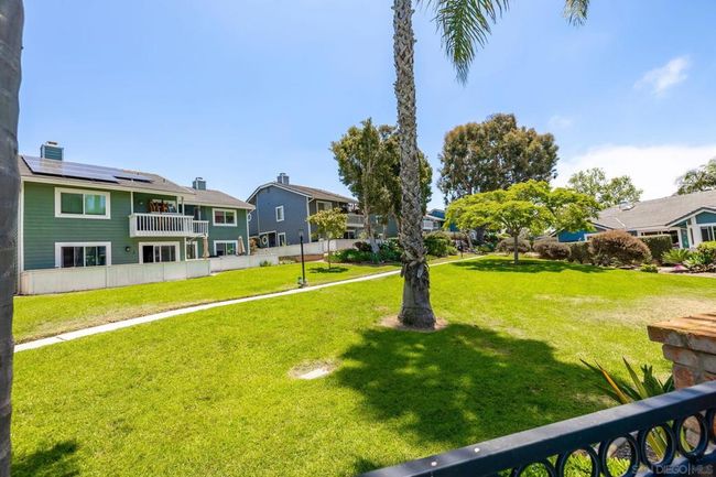 677 Summer View Cir, Townhouse with 2 bedrooms, 3 bathrooms and 2 parking in Encinitas CA | Image 39