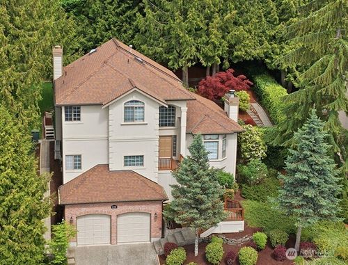 15430 Se 67th Pl, Bellevue, WA, 98006-5418 | Card Image