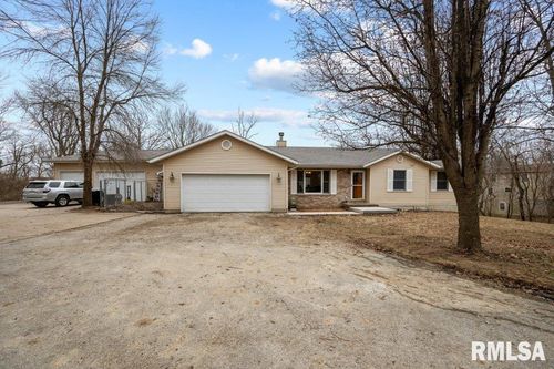1855 Wagon Wheel Ln, Muscatine, IA, 52761-9400 | Card Image