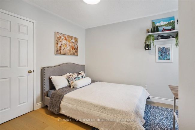 2403 Emerson Dr, House attached with 3 bedrooms, 4 bathrooms and 1 parking in Burlington ON | Image 25