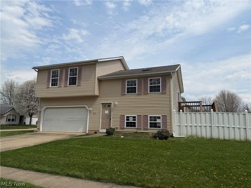 6623 Monroe Ln, North Ridgeville, OH, 44039-5307 | Card Image
