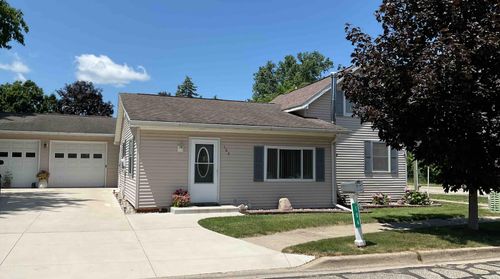 106 Park St, Portland, MI, 48875-1318 | Card Image