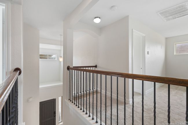 5801 Devonwood St, House other with 4 bedrooms, 3 bathrooms and null parking in Cibolo TX | Image 11