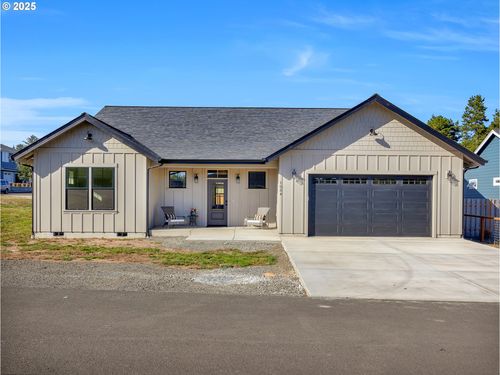 1054 Picture Pl, Gearhart, OR, 97138-0017 | Card Image