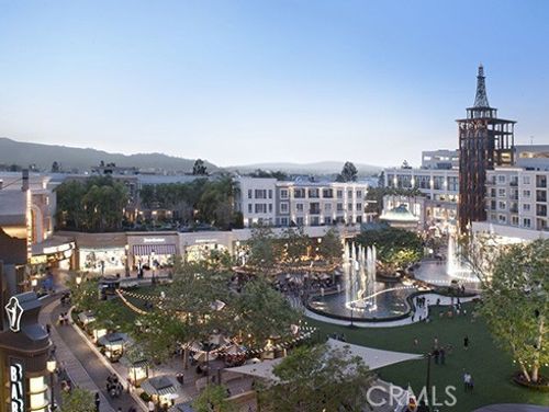 m531-722 Americana Way, Glendale, CA, 91210-1542 | Card Image