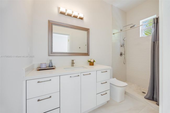 3648 Oak Ave, House other with 3 bedrooms, 3 bathrooms and null parking in Coconut Grove FL | Image 18