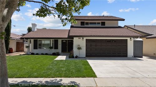 19548 Cedarcreek St, Canyon Country, CA, 91351-2702 | Card Image