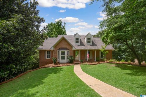 2704 Old Looney Mill Cir, Birmingham, AL, 35243-2600 | Card Image