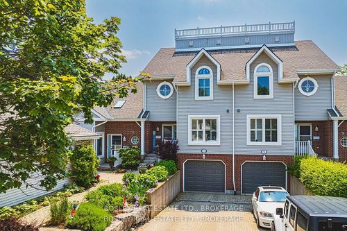 {{alt}} | Card Image