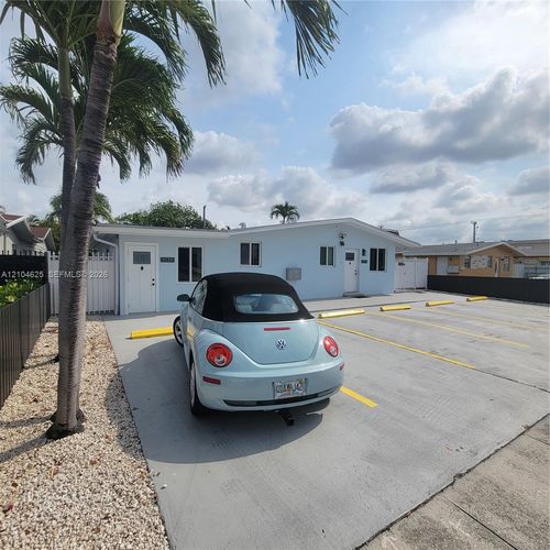 front-1039 W 23rd St, Hialeah, FL, 33010-1922 | Card Image