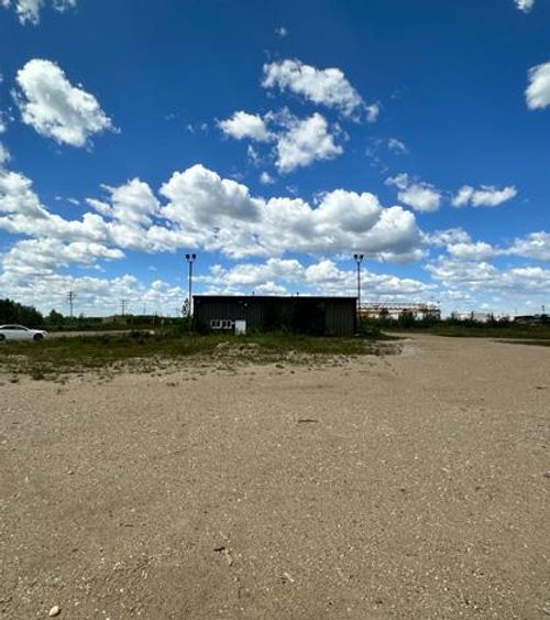 604 17 Ave, Nisku, AB, T9E7T1 | Card Image