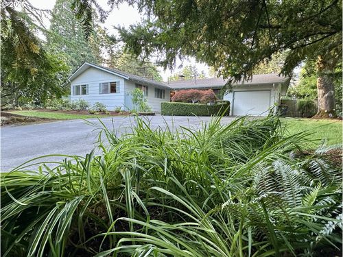 145 S Ridge Dr, Portland, OR, 97219-6684 | Card Image