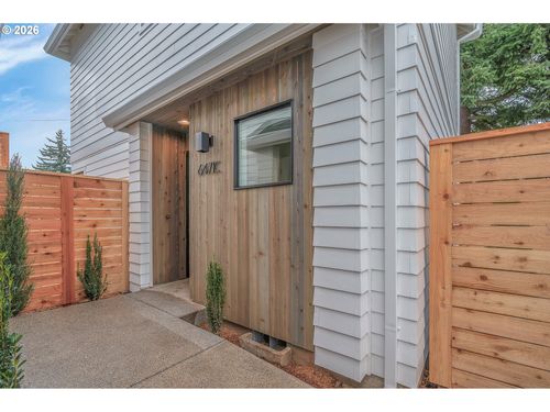 c-6471 Se Ramona St, Portland, OR, 97206-5975 | Card Image