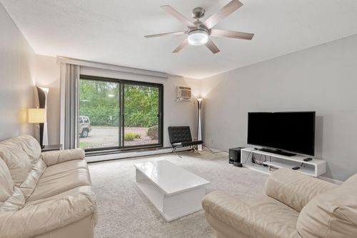 c8-2009 E 122nd St, Burnsville, MN, 55337-3157 | Card Image