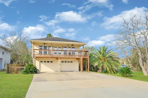 1414 Bayshore Dr, Kemah, TX, 77565-3044 | Card Image