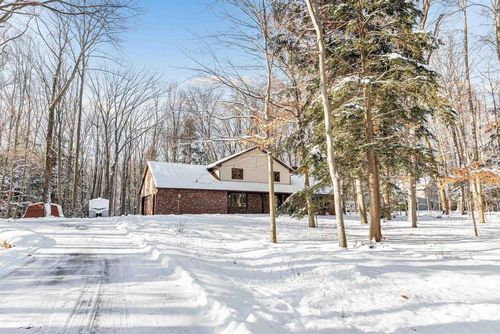 3398 Wilderness Trail, SUAMICO, WI, 54313 | Card Image