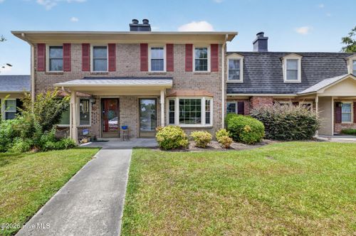 51 Barnes St, Greenville, NC, 27858-6102 | Card Image