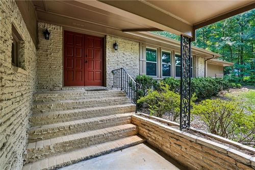 2032 Gunstock Dr, Stone Mountain, GA, 30087-1619 | Card Image