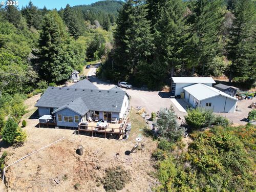 97168 Henderson Rd, Brookings, OR, 97415-2543 | Card Image