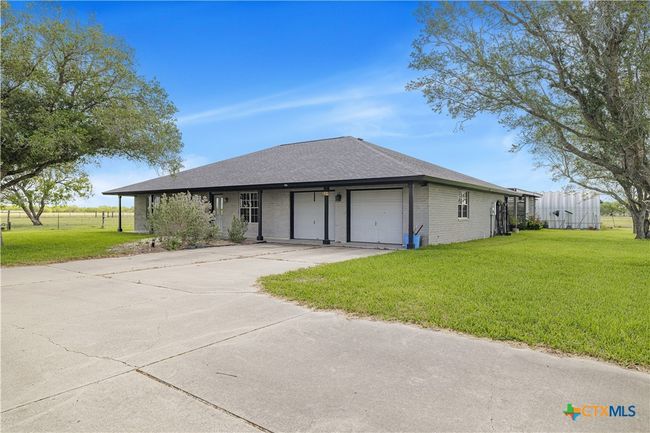 571 Fm 1360, Home with 3 bedrooms, 2 bathrooms and null parking in Woodsboro TX | Image 39