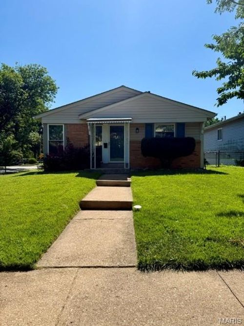 2700 Hereford Street, St Louis, MO, 63139 | Card Image