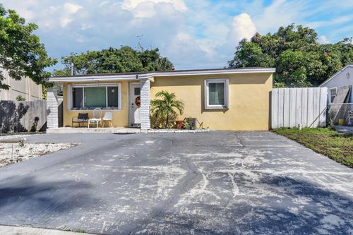 1335 Wellington St, West Palm Beach, FL, 33401-6855 | Card Image