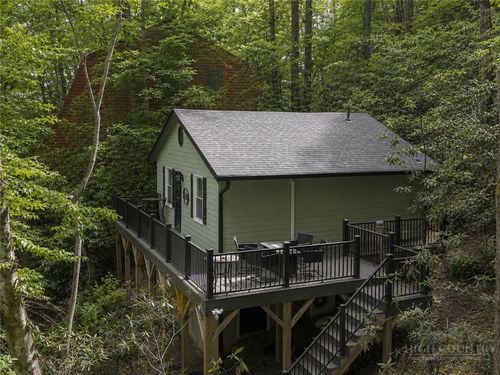 141 Snowflake Rd, Banner Elk, NC, 28604-8681 | Card Image