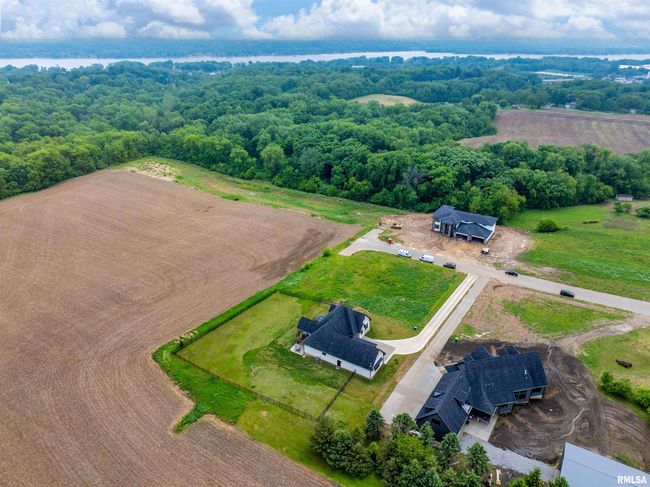 24024 185 Th St, House other with 4 bedrooms, 4 bathrooms and null parking in Bettendorf IA | Image 48