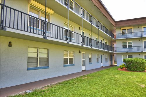 102d-333 Lake Howard Dr Nw, Winter Haven, FL, 33880-2313 | Card Image