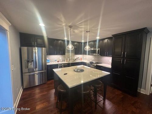 430-830 E Main St, Louisville, KY, 40206-1699 | Card Image
