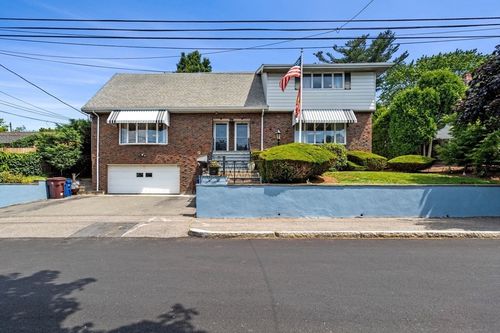 211-209 Suffolk Ave, Revere, MA, 02151-3830 | Card Image