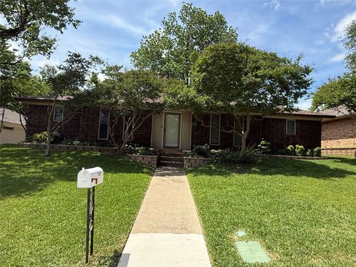 7135 Cosgrove Dr, Dallas, TX, 75231-5607 | Card Image